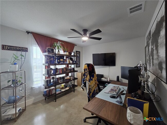 Building Photo - 1051 LEXINGTON Dr