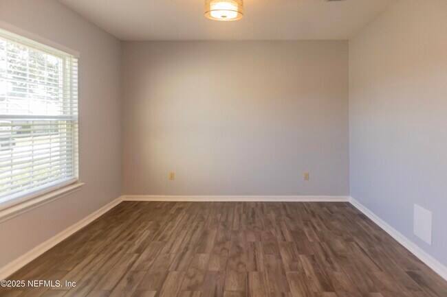 Building Photo - 1606 Castle Rock Ct