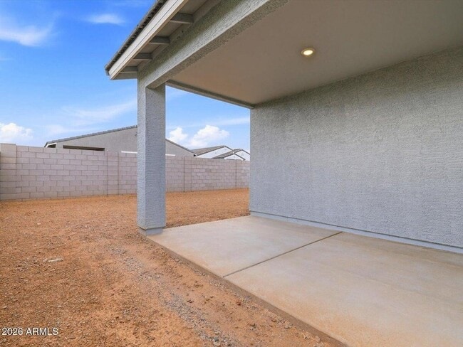 Building Photo - 15875 W Cottontail Ln