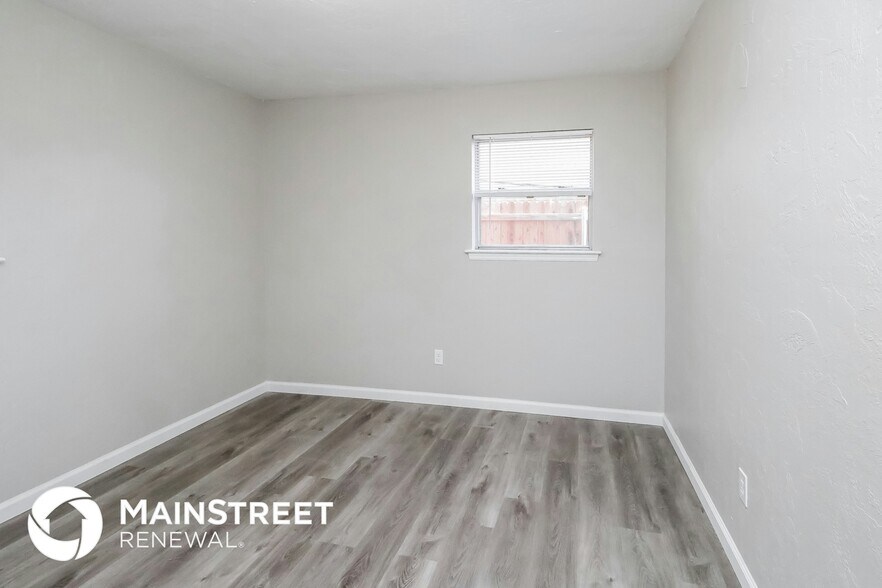 Building Photo - 217 Cherrywood Dr