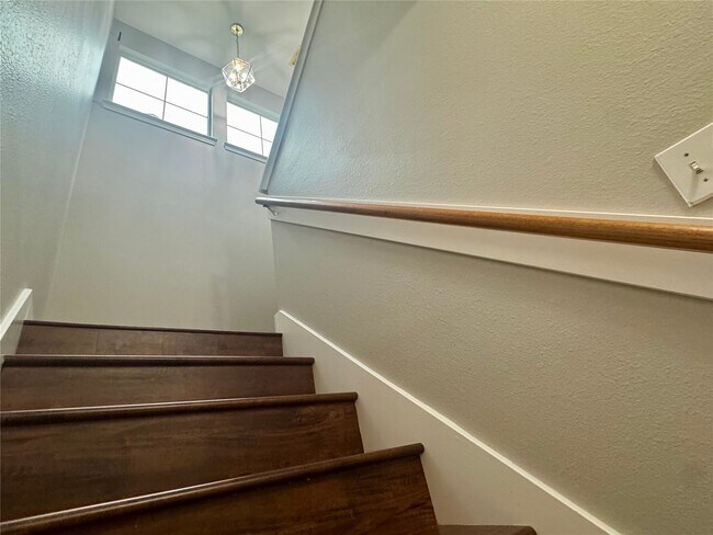 Building Photo - 9910 Farrell Dr