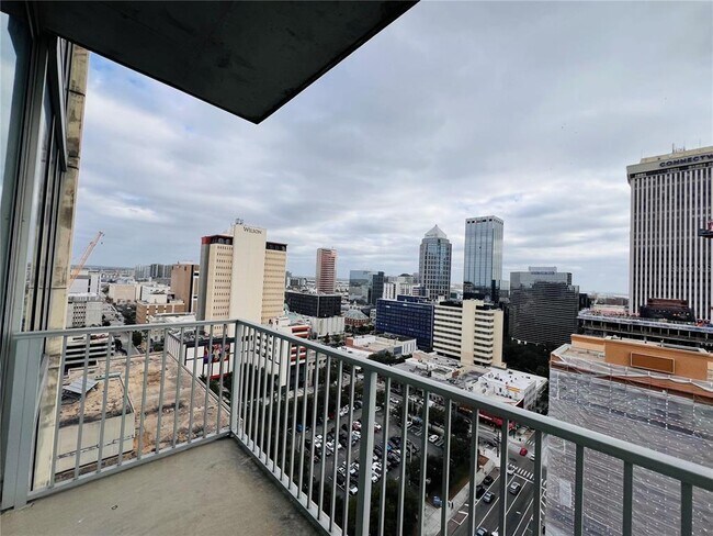 Building Photo - 777 N Ashley Dr