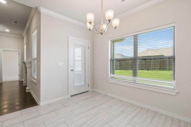 Building Photo - Like new 4BR Farmington home! LOADED with ...