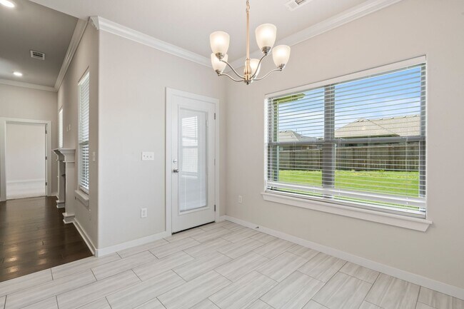 Building Photo - Like new 4BR Farmington home! LOADED with upgrades! Don't miss out!