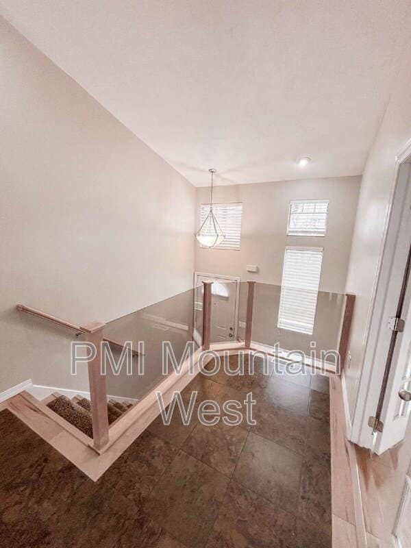 Building Photo - 208 Lyman Ln