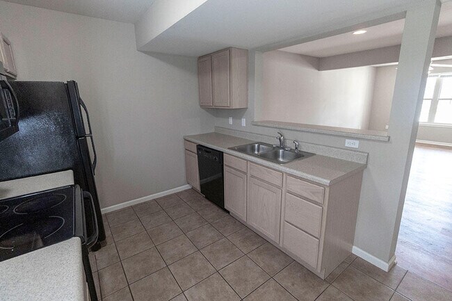 Building Photo - 4016 Snowy Owl Dr