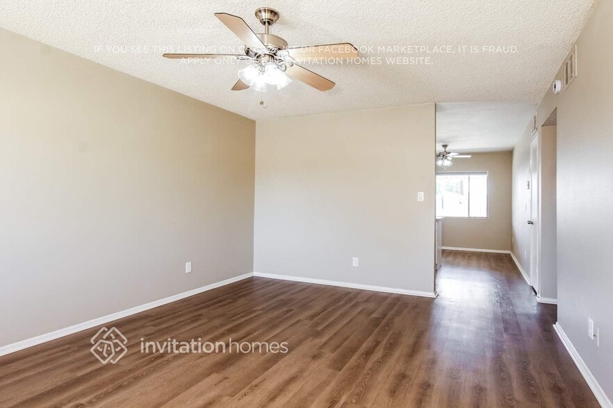 Building Photo - 8422 N 42nd Dr