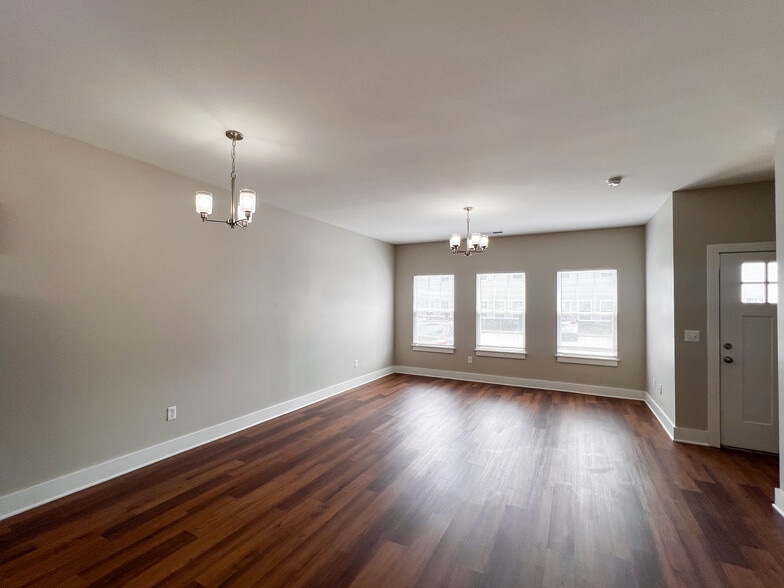 Building Photo - 608 Heavenly Pl