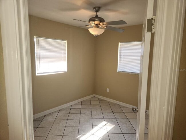 Building Photo - 708 W Miller St