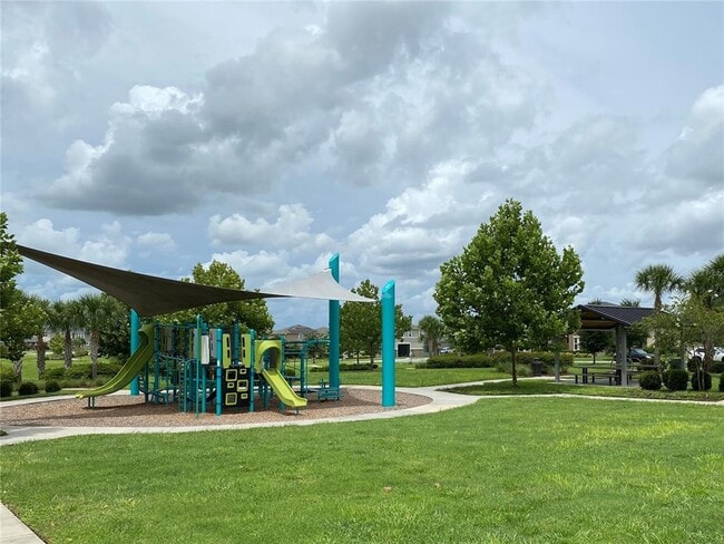 Building Photo - 8019 Glenlloyd Ave