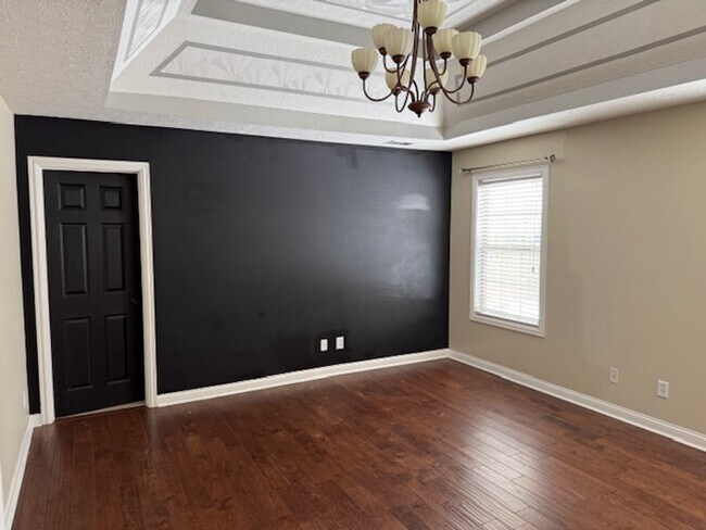 Building Photo - 131 E Piedmont Dr