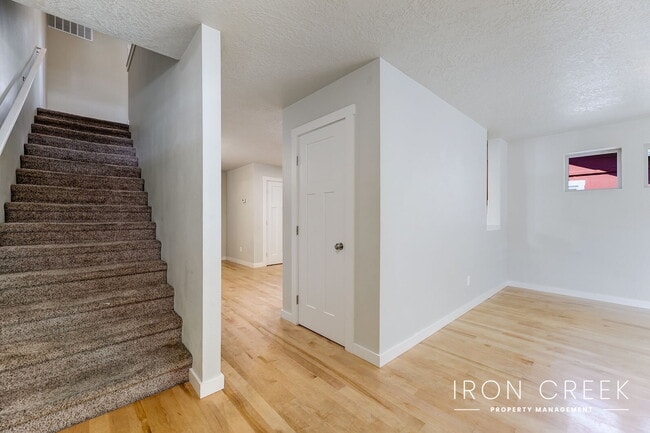 Building Photo - Each Bedroom has Private Full Bath