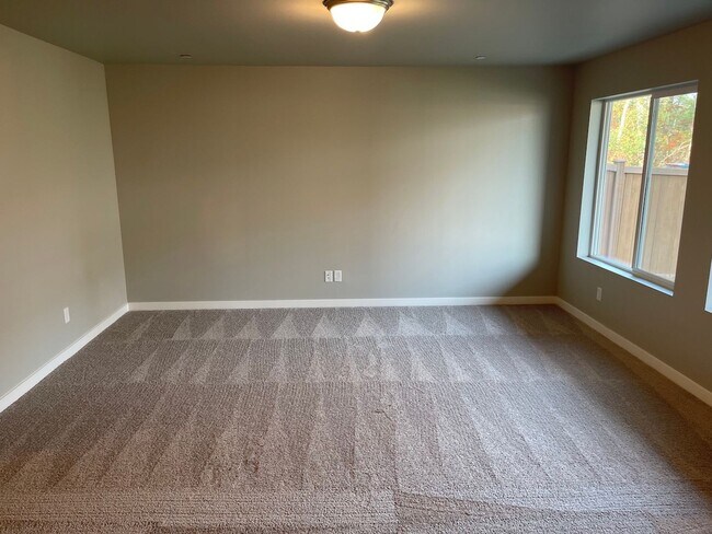 Building Photo - Beautiful New 5BD/4BTH Bella Cresta Home f...