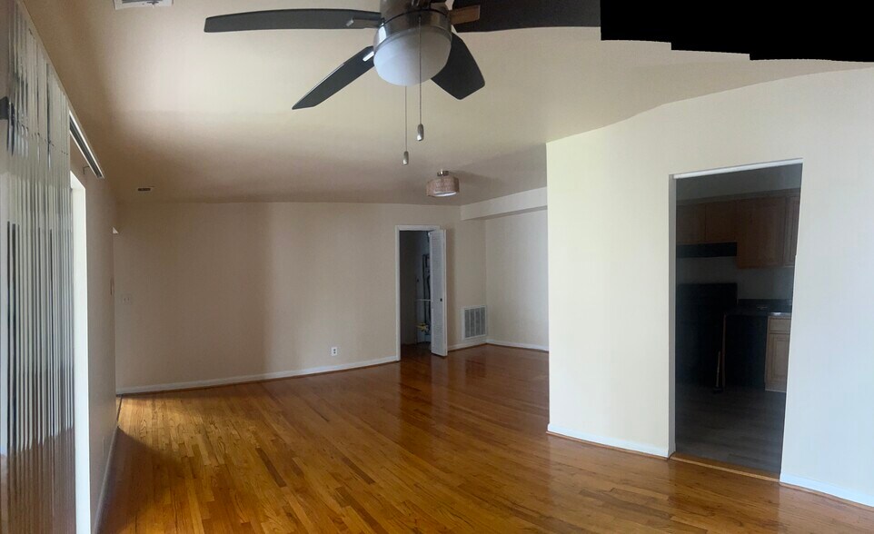 Building Photo - 6007 Park Heights Ave