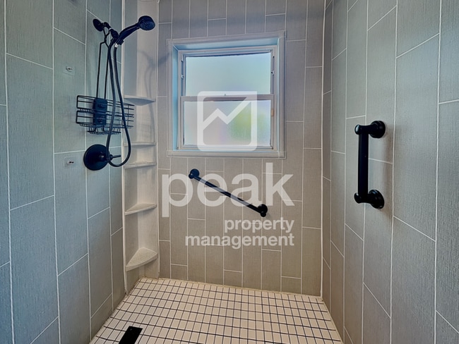 Building Photo - $1600! 3Bed/1Bath Home in Fort Worth! Tour...