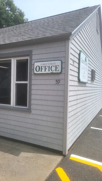 Building Photo - 25 Greentree Ln