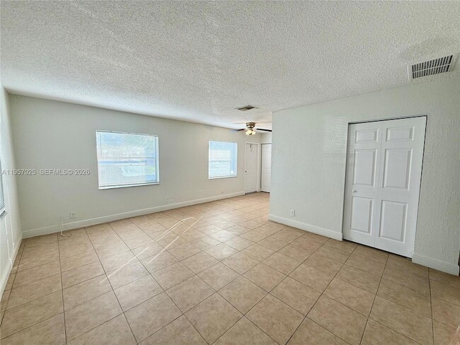 Building Photo - 1491 NW 20th St