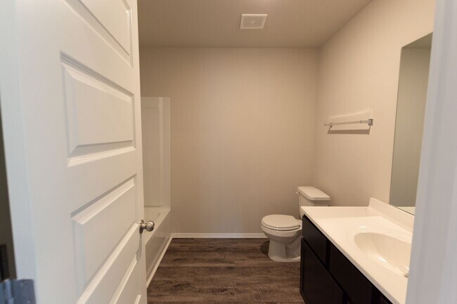 Building Photo - BRAND NEW! 4 Bed 2 Bath Home in Newcastle!