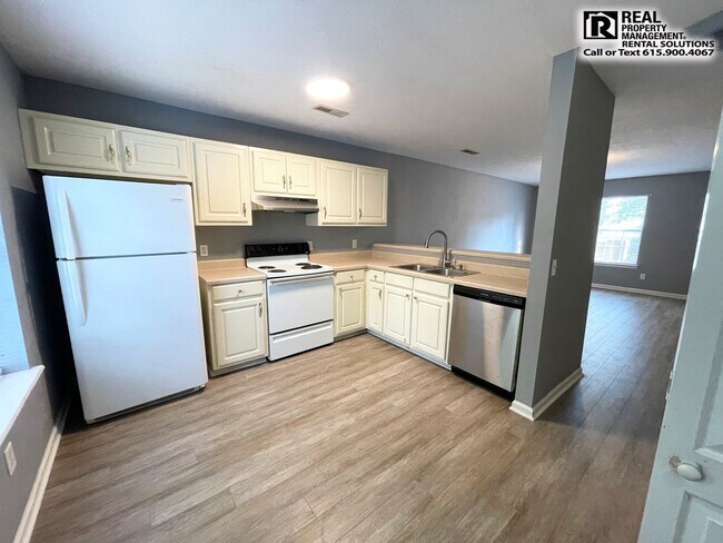 Building Photo - 2 Story Brick Duplex- 2BD/1.5BA Walk to MTSU!