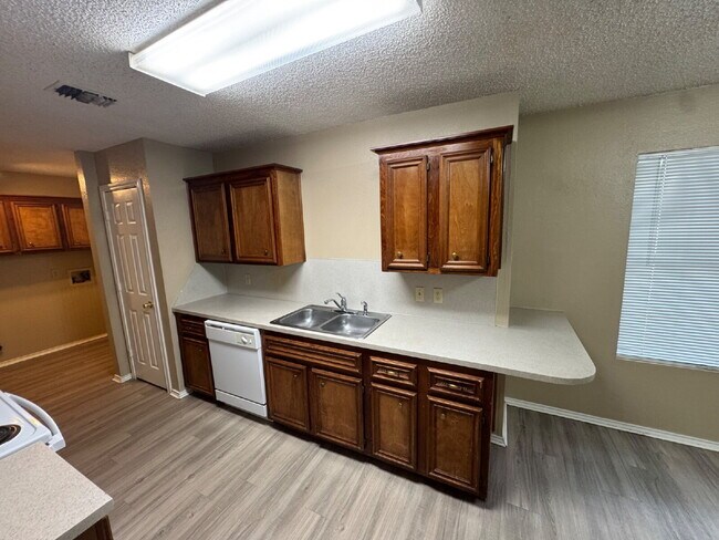 Building Photo - Beautiful House Located Near South Plains ...