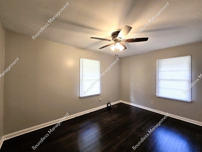 Building Photo - 2169 Rexford Dr