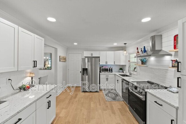 Building Photo - 789 Dry Ridge Rd