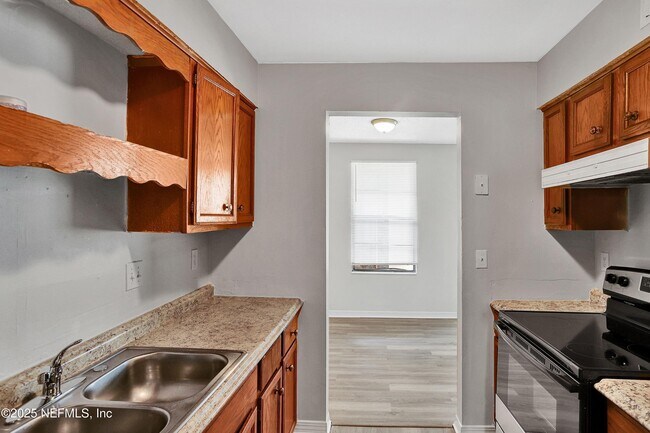 Building Photo - 473 Bentwood Ln