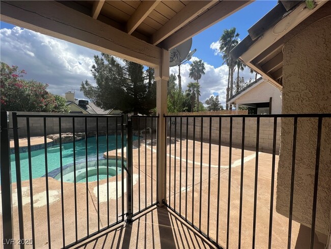 Building Photo - 362 Cavos Way