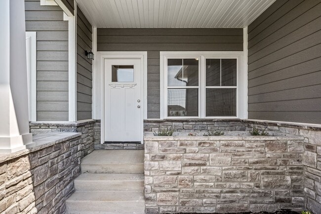 Building Photo - Beautifully Updated 4 Bedroom Home in Ozark, MO!