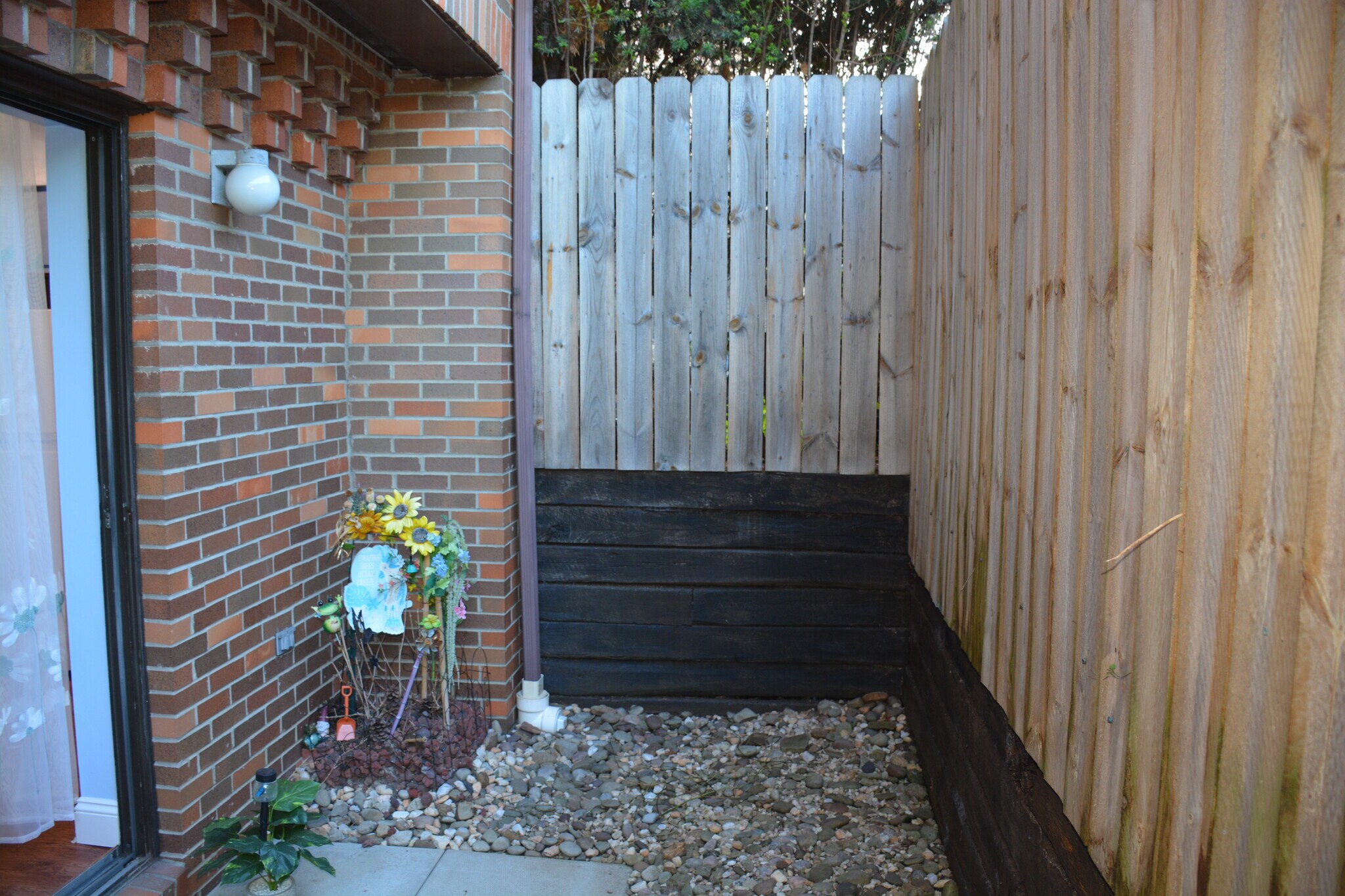 Building Photo - 3267 Niagara Sq