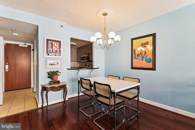 Building Photo - 1150 K St NW