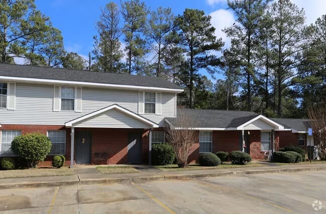 Building Photo - 707 E Boyd Rd