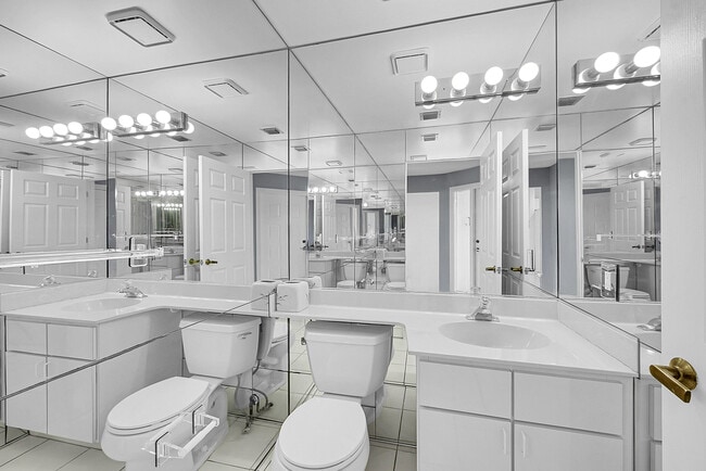 Building Photo - 17094 Boca Club Blvd
