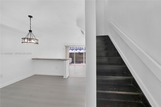 Building Photo - 10900 SW 104th St