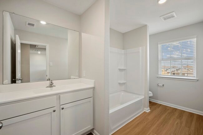 Building Photo - 360 Kingston Wy