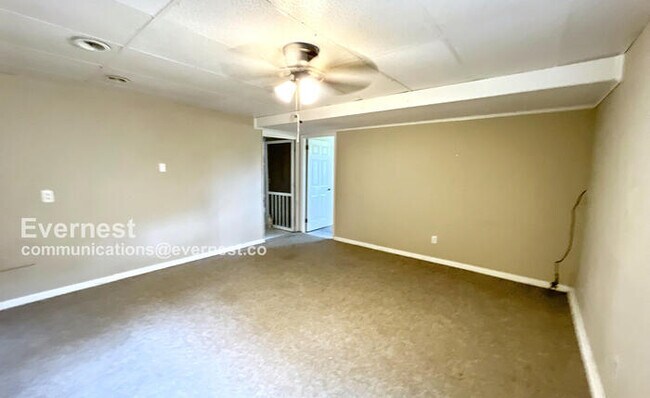 Building Photo - 7823 Huntington Forest Dr