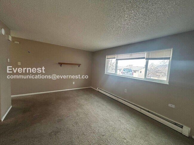 Building Photo - 1075 Magnolia St