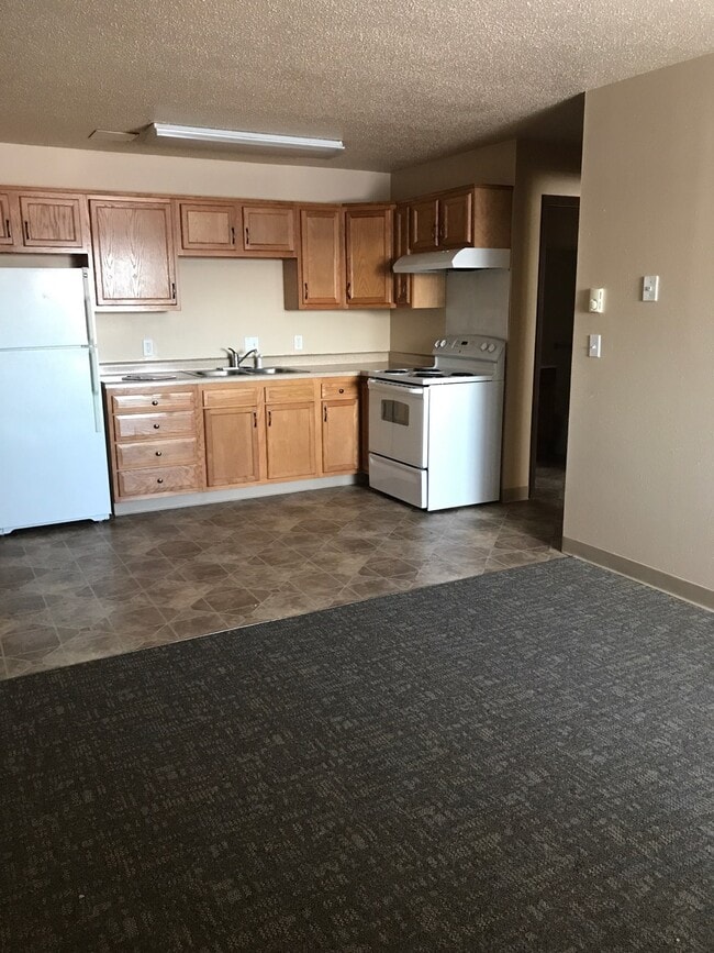 Building Photo - 109 5th Ave SE