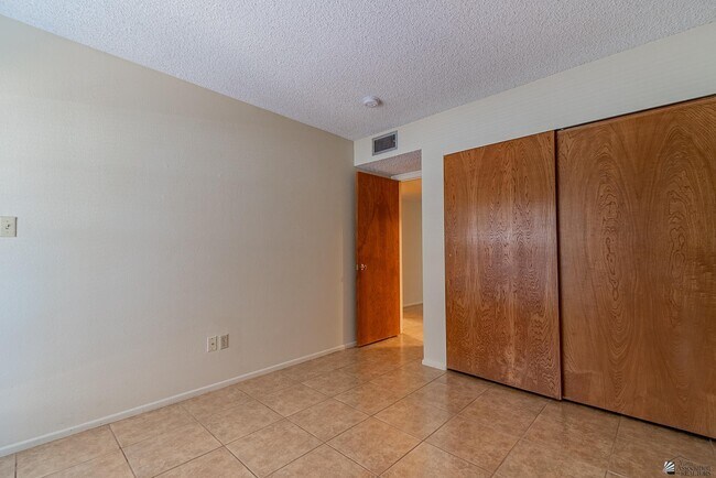 Building Photo - 2650 S Los Amigos Dr