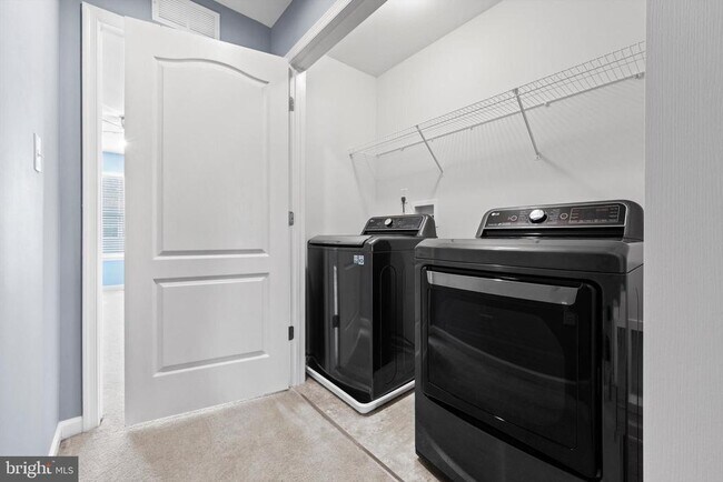 Building Photo - 32 Healey Ct