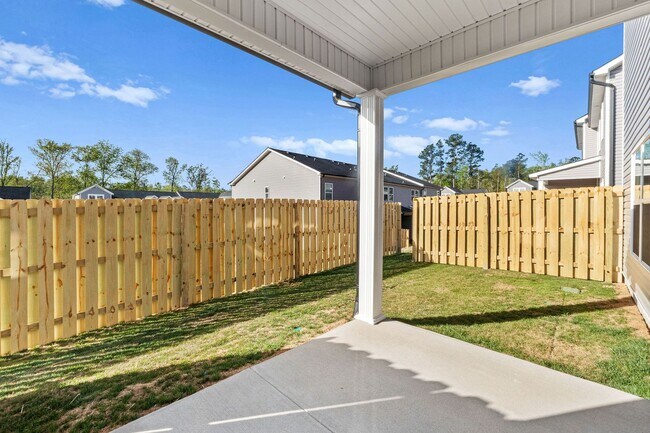 Building Photo - 1212 Vail Dr