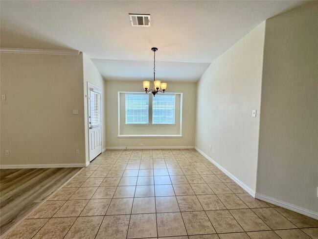 Building Photo - 155 Birdwell Ln