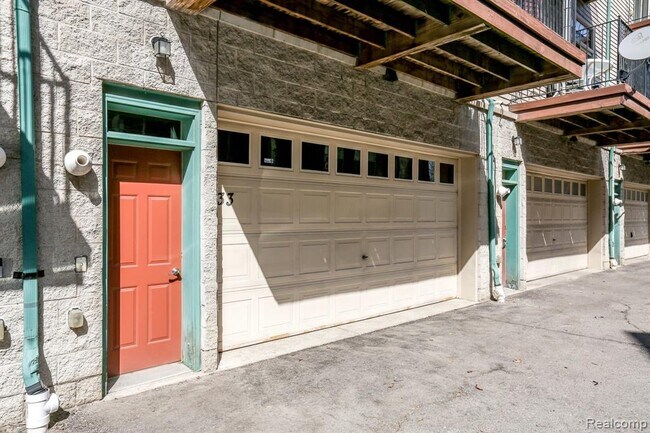 Building Photo - 33 Winder St