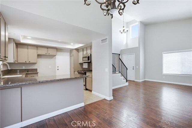 Building Photo - 9896 Highland Ave