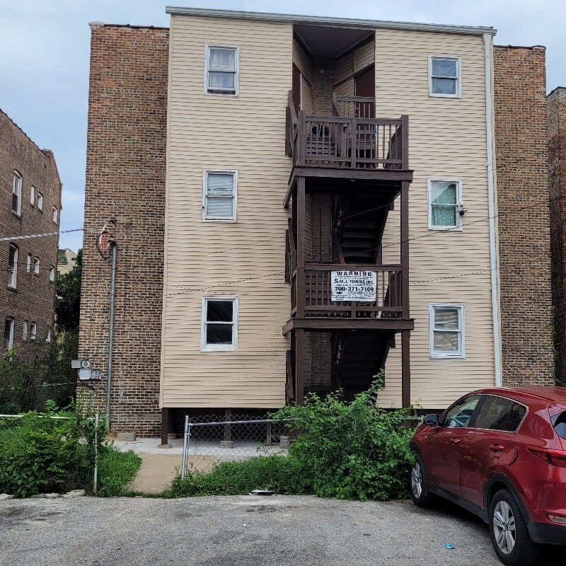 Building Photo - 6842 S Merrill Ave