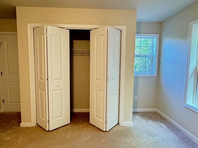 Building Photo - 3109 Fairfax Terrace