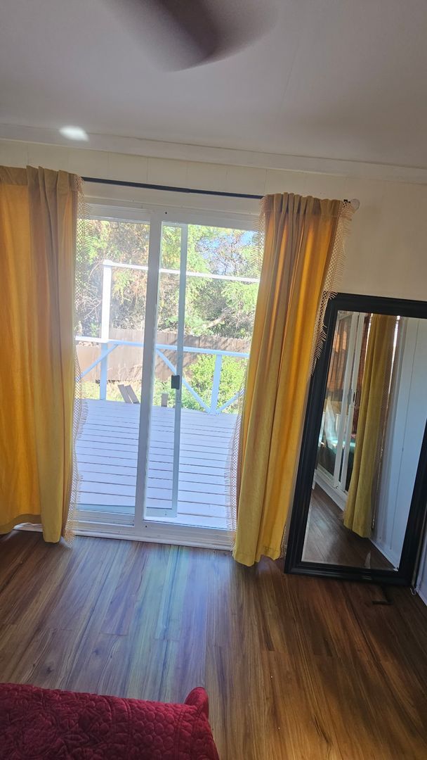 Building Photo - Oceanviews Private 1 bed / 1 bath sep. cot...