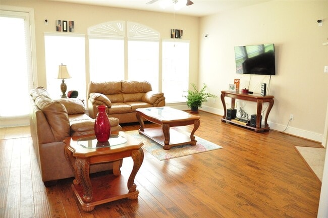 Building Photo - 1312 Valley Vista Dr