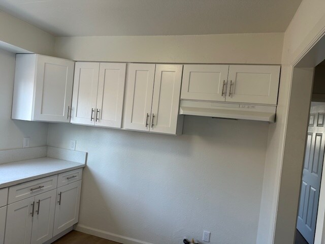 kitchen - 637 W 41st St