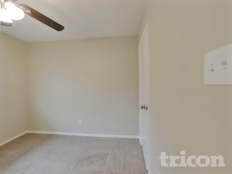 Building Photo - 1314 Jasmine Dr